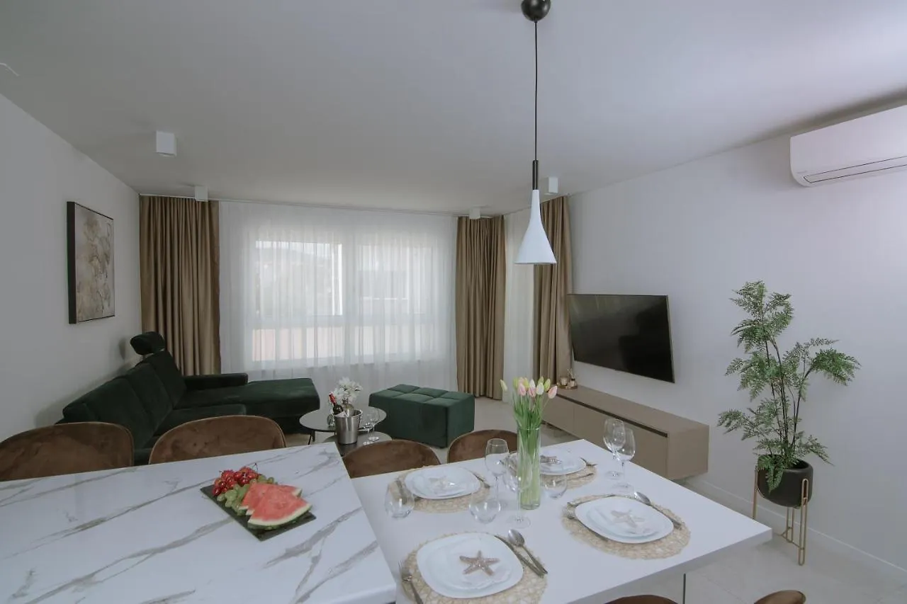 Apartments Adriatic Shell 2 Trogir 0*,